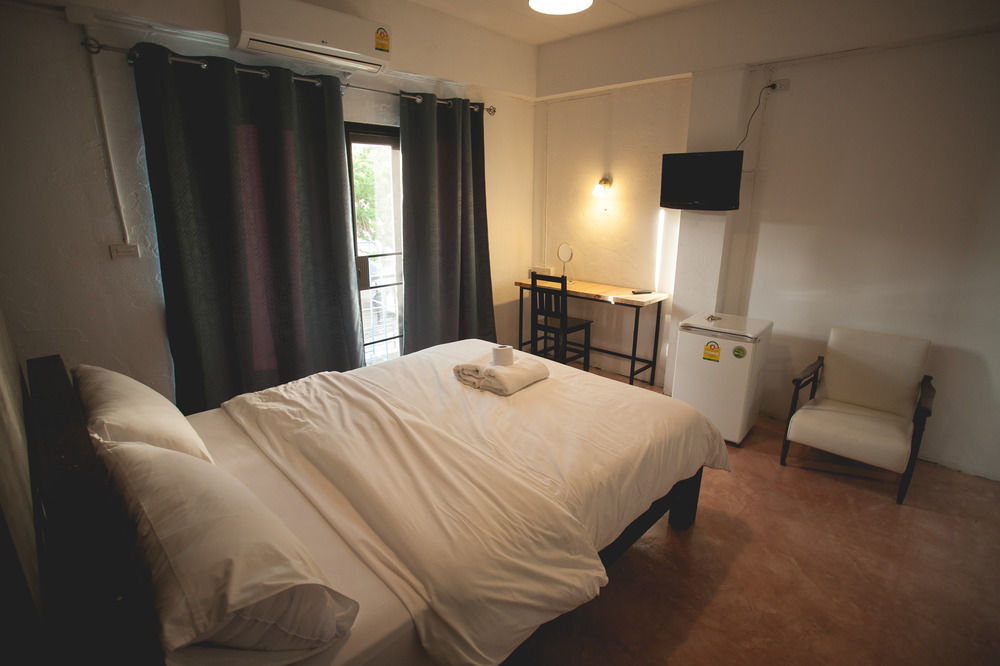 Isleep Guesthouse Chiang Mai Zewnętrze zdjęcie
